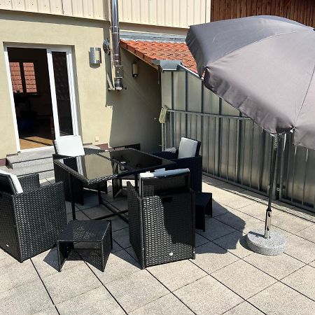 Privatzimmer Im Herzen Von Ипхофен Екстериор снимка