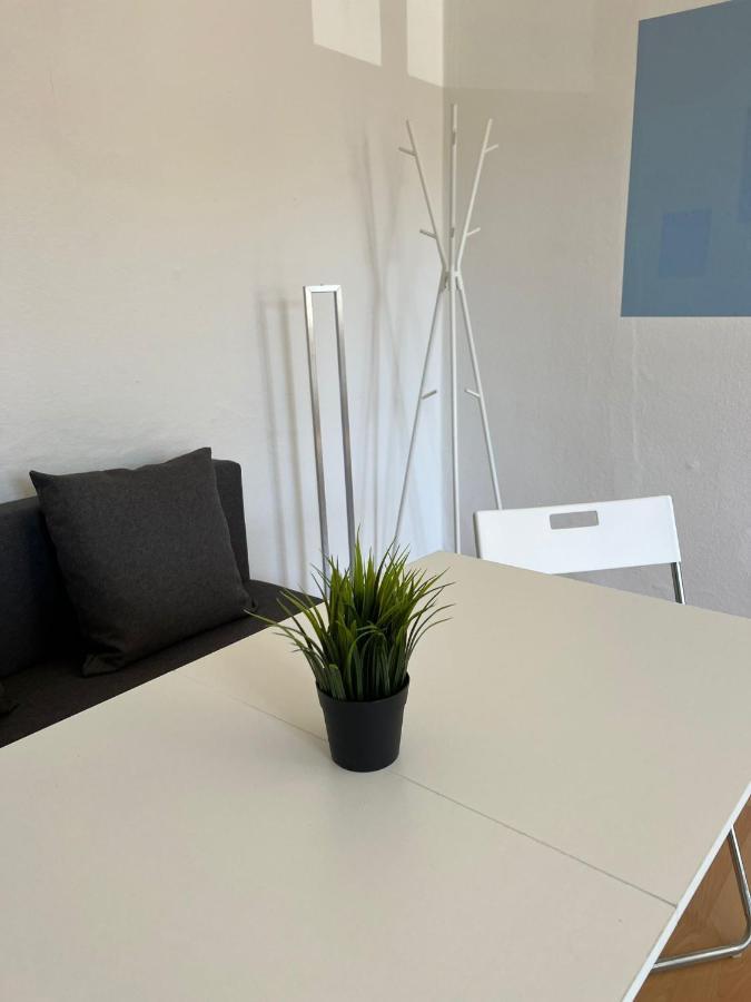 Privatzimmer Im Herzen Von Ипхофен Екстериор снимка