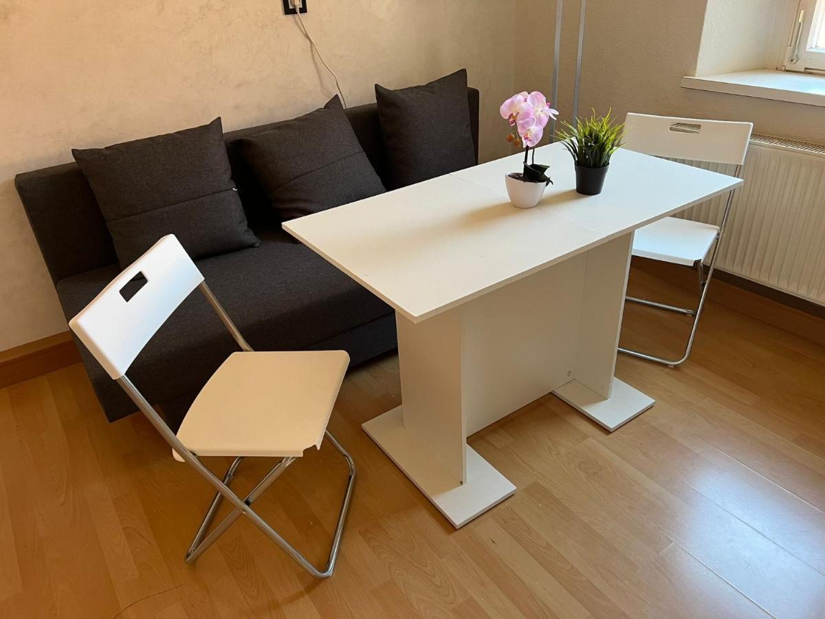 Privatzimmer Im Herzen Von Ипхофен Екстериор снимка