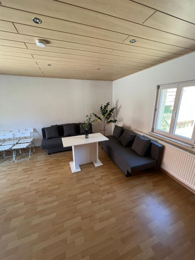 Privatzimmer Im Herzen Von Ипхофен Екстериор снимка
