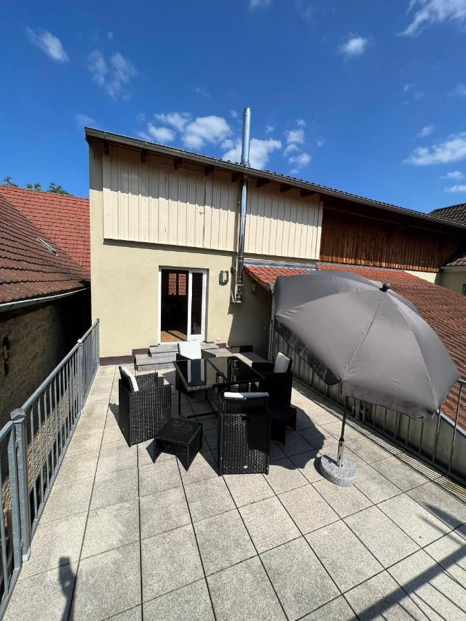 Privatzimmer Im Herzen Von Ипхофен Екстериор снимка