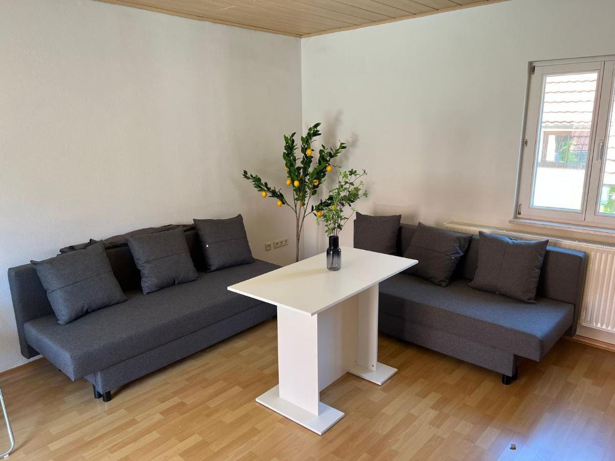 Privatzimmer Im Herzen Von Ипхофен Екстериор снимка