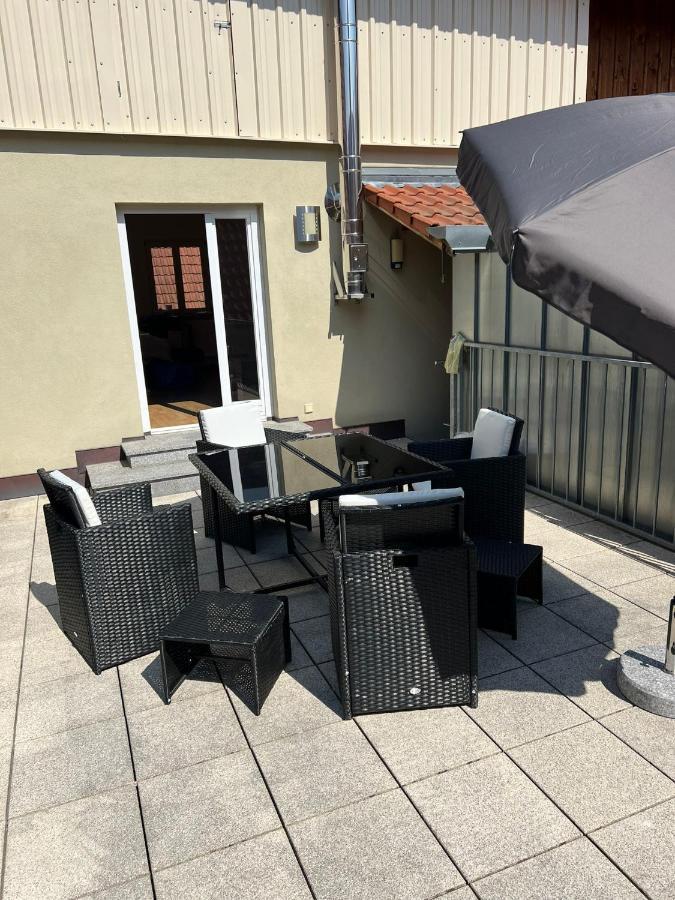 Privatzimmer Im Herzen Von Ипхофен Екстериор снимка