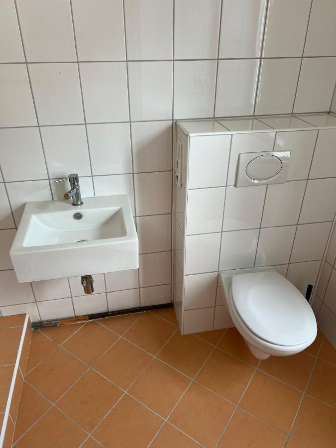 Privatzimmer Im Herzen Von Ипхофен Екстериор снимка