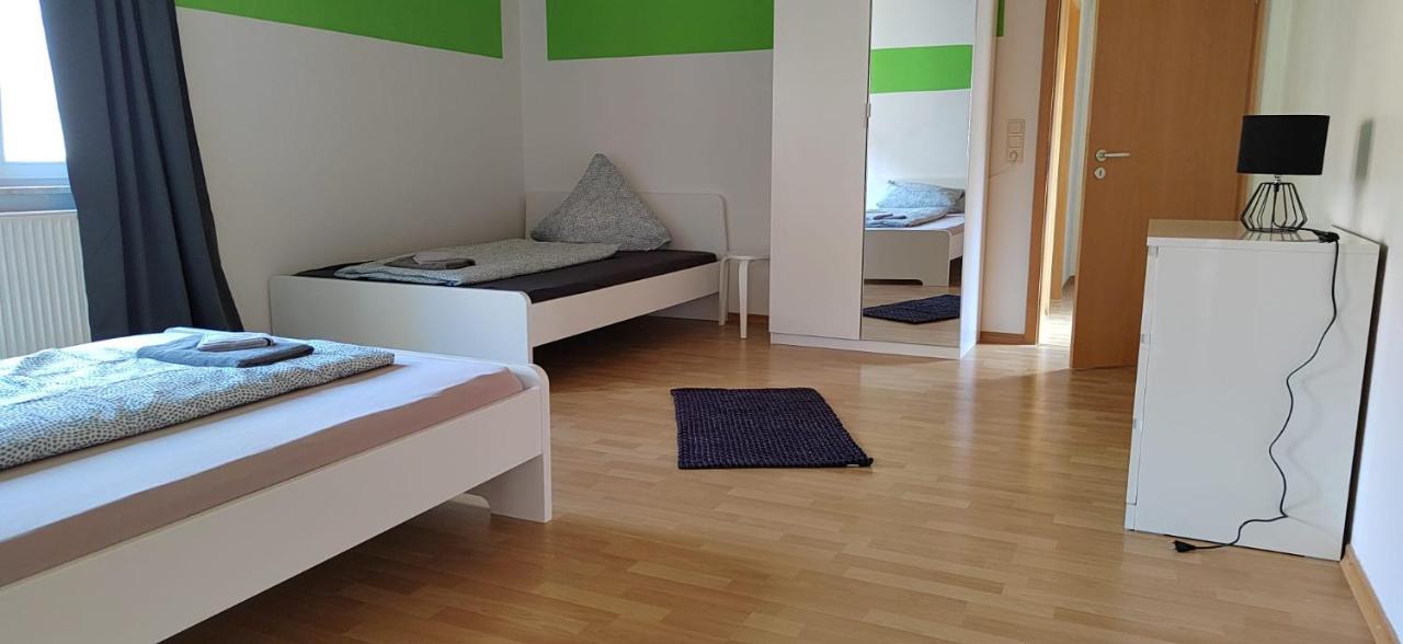 Privatzimmer Im Herzen Von Ипхофен Екстериор снимка