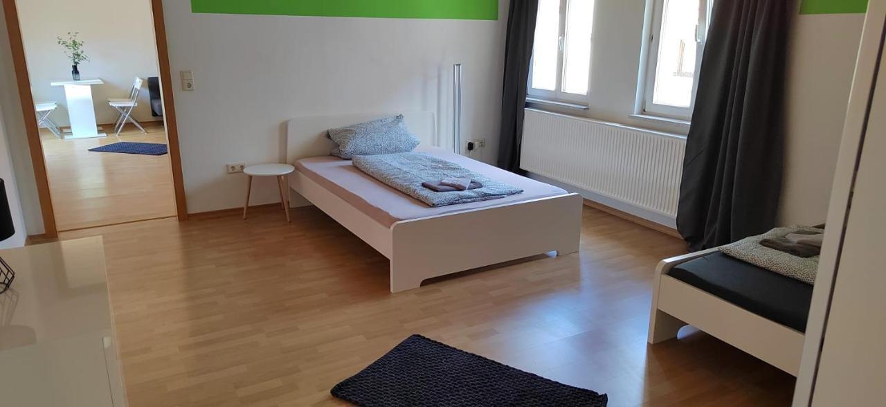 Privatzimmer Im Herzen Von Ипхофен Екстериор снимка